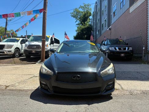Used 2017 INFINITI Q50 Signature Edition AWD/4WD image 2