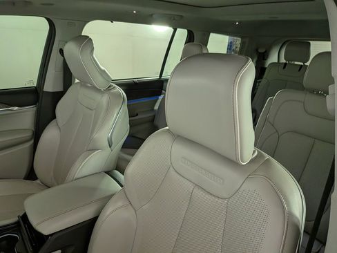 Certified 2021 Jeep Grand Cherokee L Overland w/ Luxury Tech Group IV AWD/4WD image 21