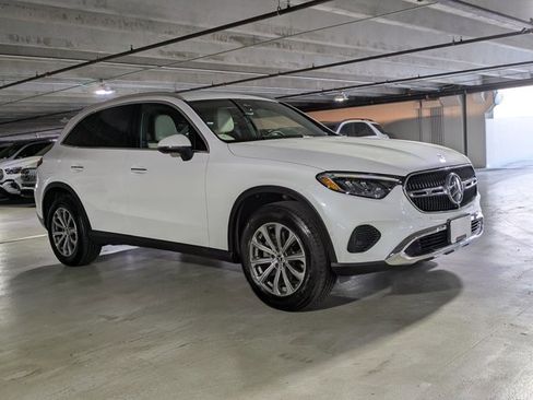 Certified 2025 Mercedes-Benz GLC 300 image 6