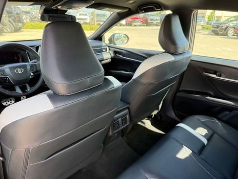 Used 2025 Toyota Camry SE image 28
