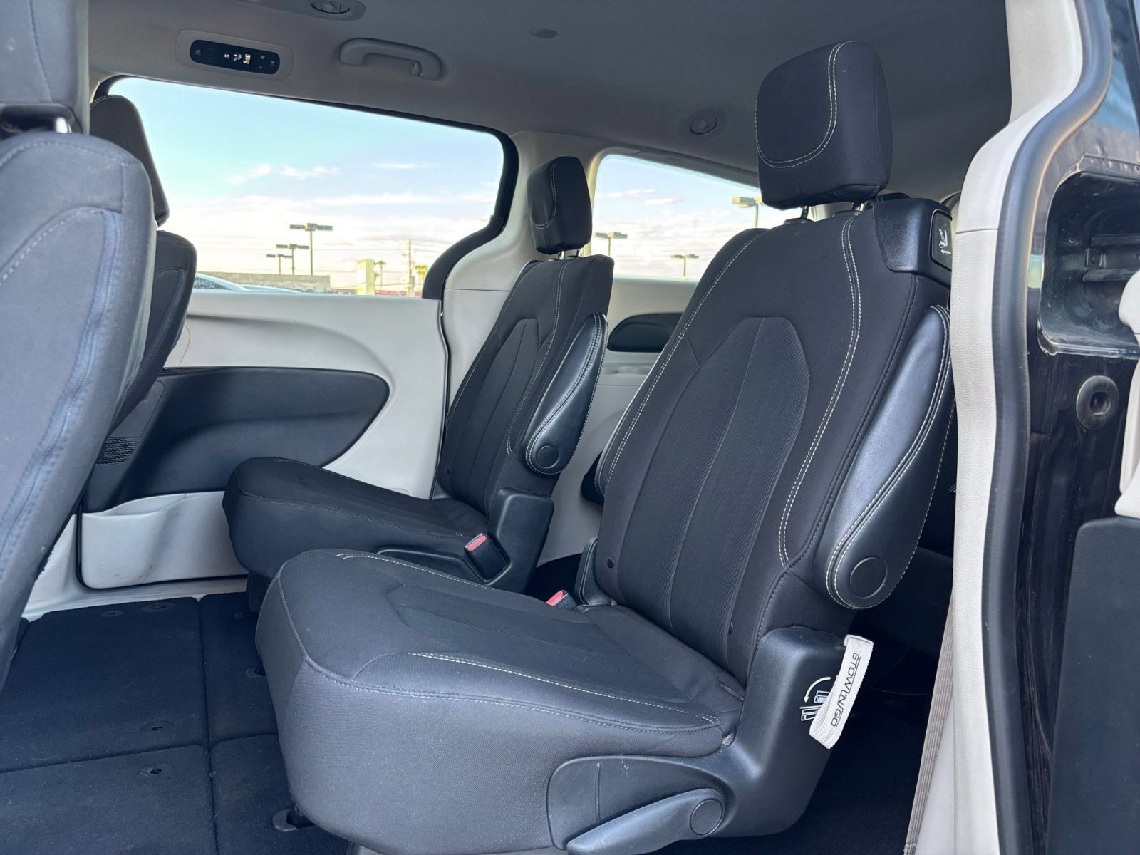 Used 2023 Chrysler Voyager LX FWD image 27