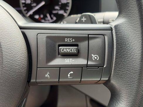 Used 2024 Nissan Pathfinder S AWD/4WD image 23