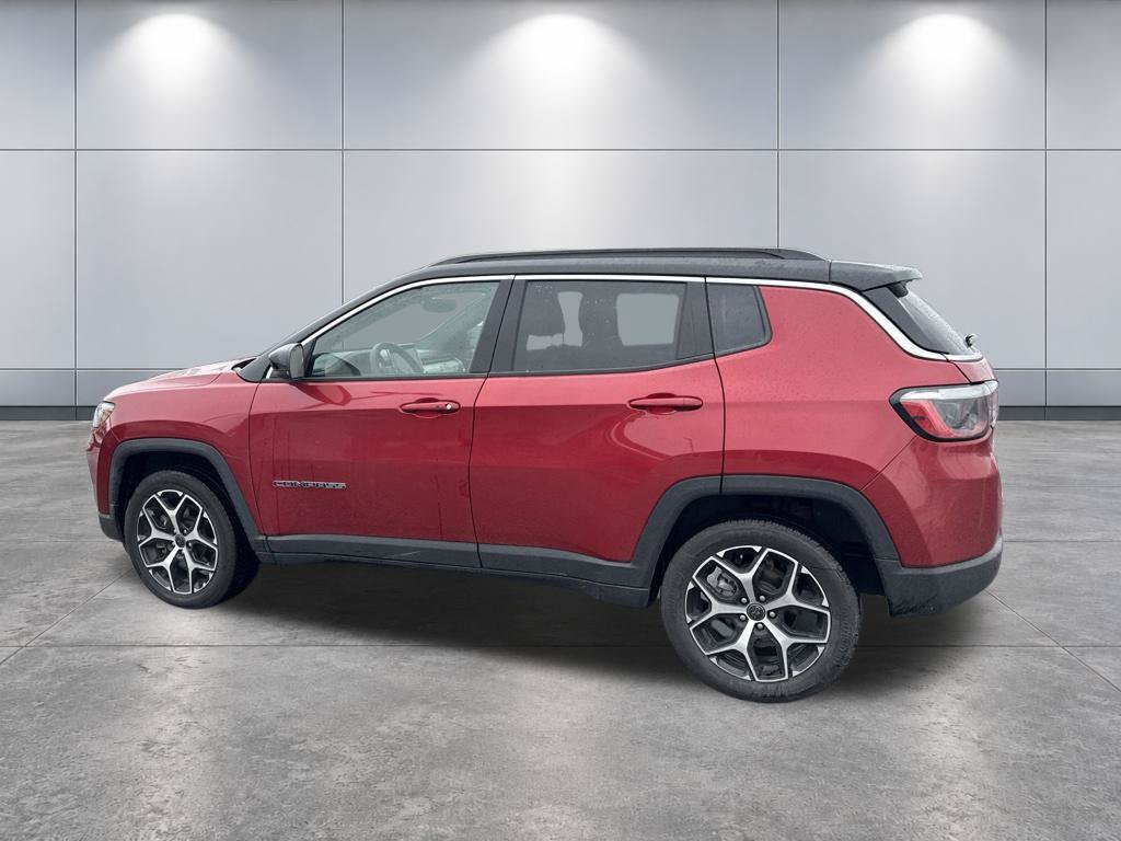 Used 2025 Jeep Compass Limited AWD/4WD image 38