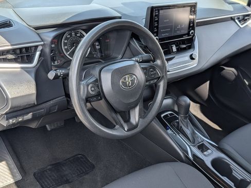 Used 2022 Toyota Corolla LE image 14