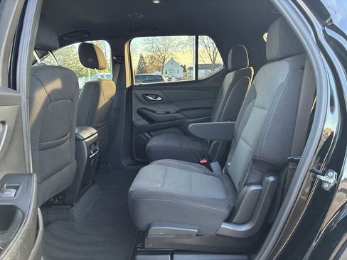 Certified 2023 Chevrolet Traverse LT image 24