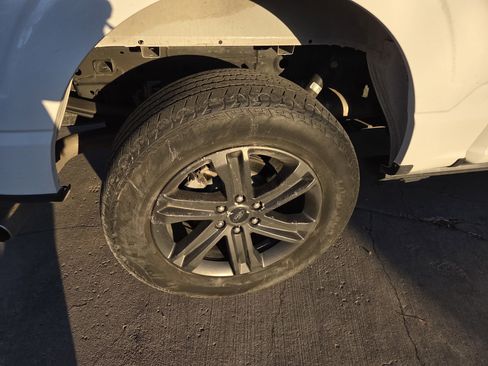 Used 2023 Ford F150 Lariat w/ Equipment Group 502A High image 11