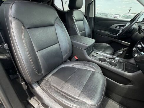 Used 2020 Chevrolet Traverse LT w/ LT Premium Package AWD/4WD image 19
