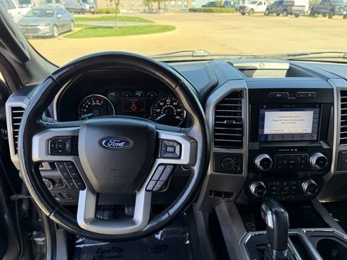 Used 2019 Ford F150 Platinum image 12