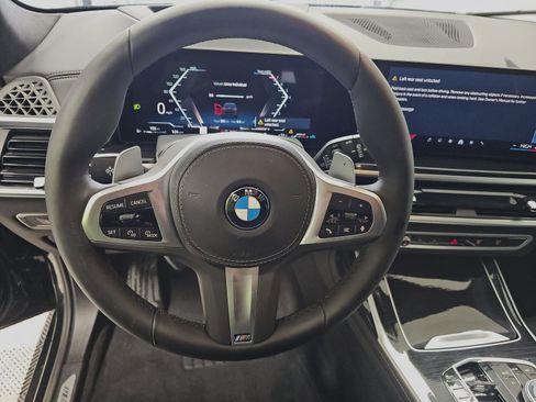 Used 2025 BMW X7 xDrive40i w/ M Sport Package AWD/4WD image 12