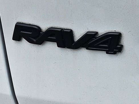 Certified 2023 Toyota RAV4 LE AWD/4WD image 29