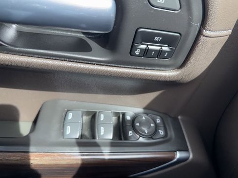 Used 2020 GMC Sierra 1500 SLT RWD image 31