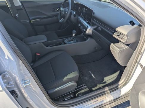 Used 2026 Hyundai Kona SE image 12