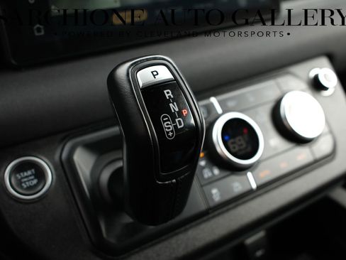 Used 2022 Land Rover Defender 90 X-Dynamic S image 26