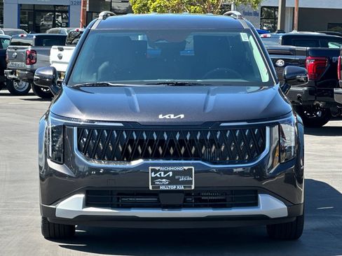 New 2026 Kia Carnival EX FWD image 9