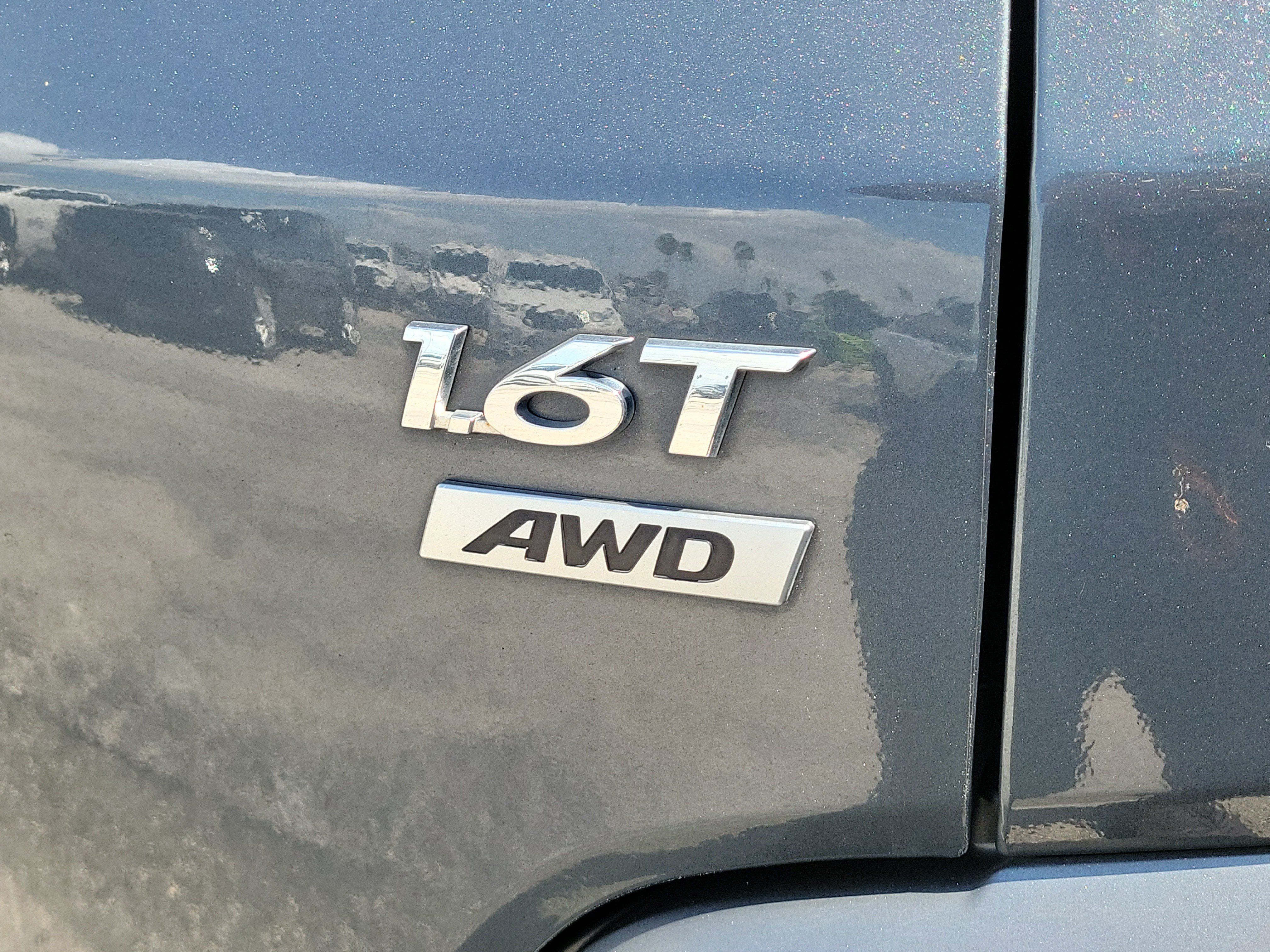 Used 2019 Hyundai Kona Limited AWD/4WD image 8