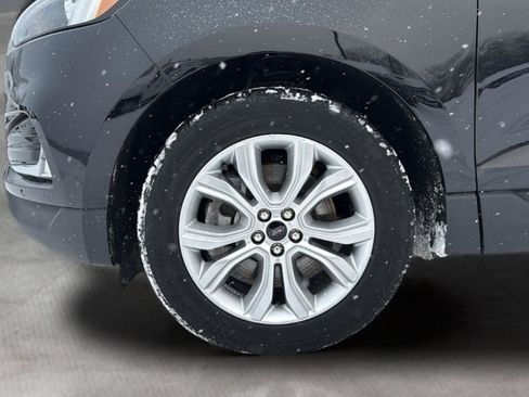 Used 2023 Ford Edge Titanium image 21