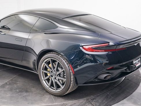 Used 2017 Aston Martin DB11 V12 image 9