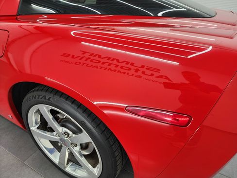 Used 2009 Chevrolet Corvette Coupe w/ Preferred Equipment Group RWD image 28