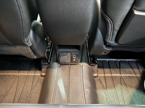 Used 2023 Buick Encore GX Essence w/ Experience Buick Package AWD/4WD image 16