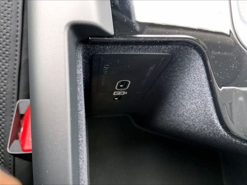 New 2026 Volvo XC60 B5 Plus w/ Climate Package AWD/4WD image 23
