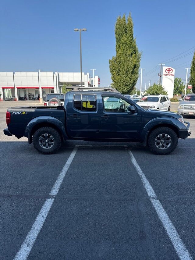 Used 2018 Nissan Frontier PRO-4X AWD/4WD image 4