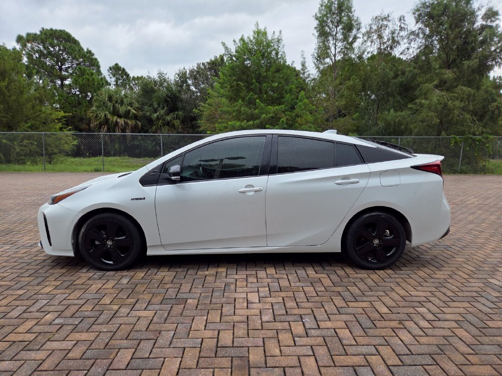 Used 2021 Toyota Prius FWD image 8