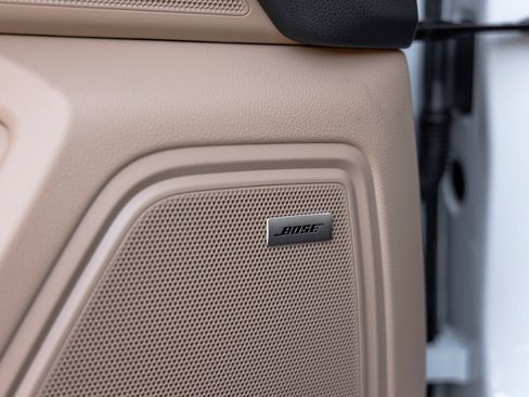 Certified 2026 Porsche Macan AWD/4WD image 24