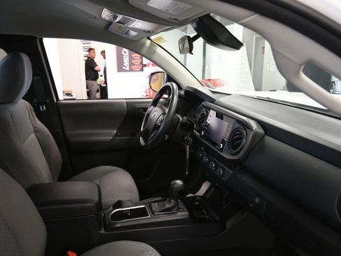 Certified 2022 Toyota Tacoma SR AWD/4WD image 25