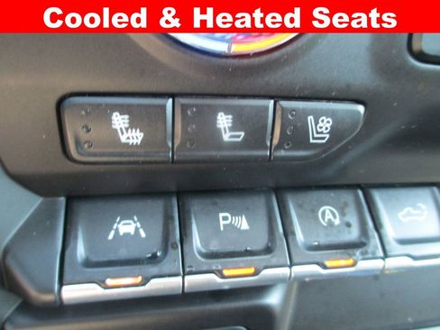 Used 2022 GMC Sierra 1500 Denali w/ Driver Alert Package II AWD/4WD image 19