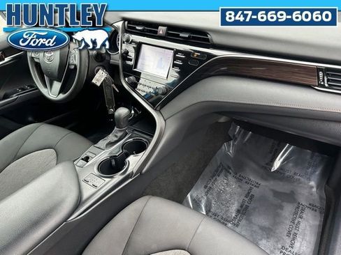 Used 2020 Toyota Camry LE w/ Cold Weather Package image 8