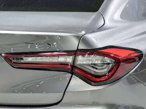 Used 2025 Acura TLX w/ Technology Package image 12