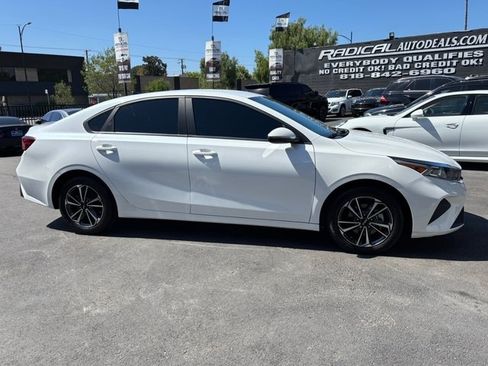 Used 2024 Kia Forte LXS w/ LXS Technology Package FWD image 24