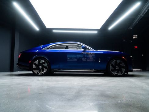 Used 2024 Rolls-Royce Spectre w/ Spectre Launch Package AWD/4WD image 10