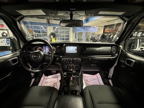 Used 2020 Jeep Wrangler Unlimited Sport image 17