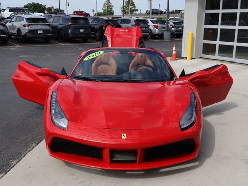 Used 2019 Ferrari 488 Spider RWD image 34