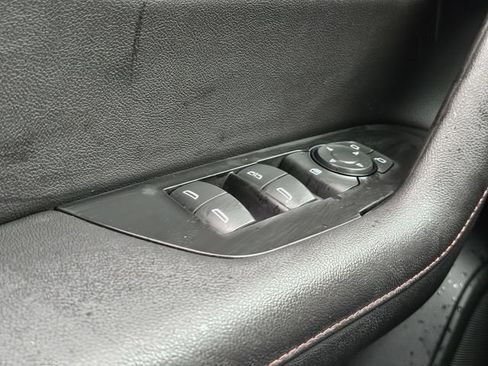 Used 2022 Chevrolet Blazer RS w/ Enhanced Convenience Package image 16