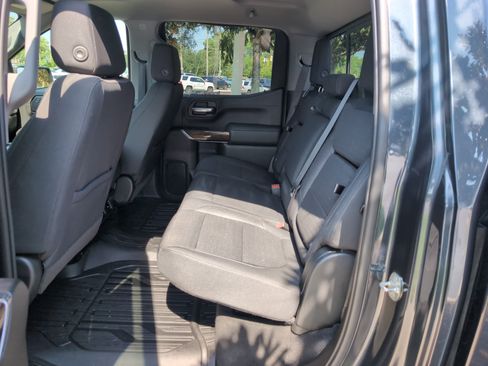 Used 2021 GMC Sierra 1500 SLE w/ Preferred Package AWD/4WD image 29