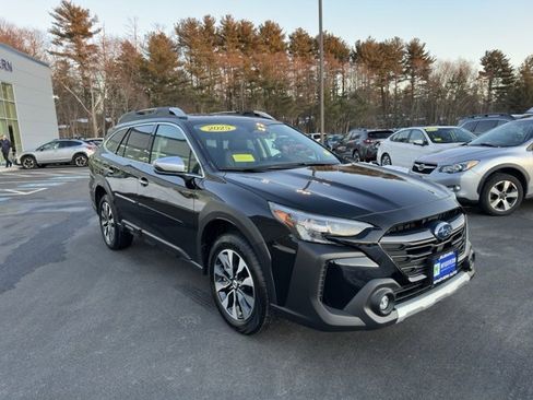 Used 2025 Subaru Outback Touring XT image 3