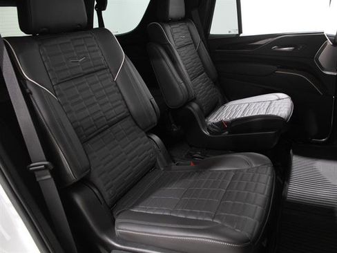 Certified 2023 Cadillac Escalade Premium Luxury Platinum image 21
