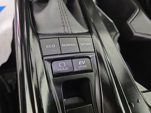 Used 2025 Toyota Camry SE image 25