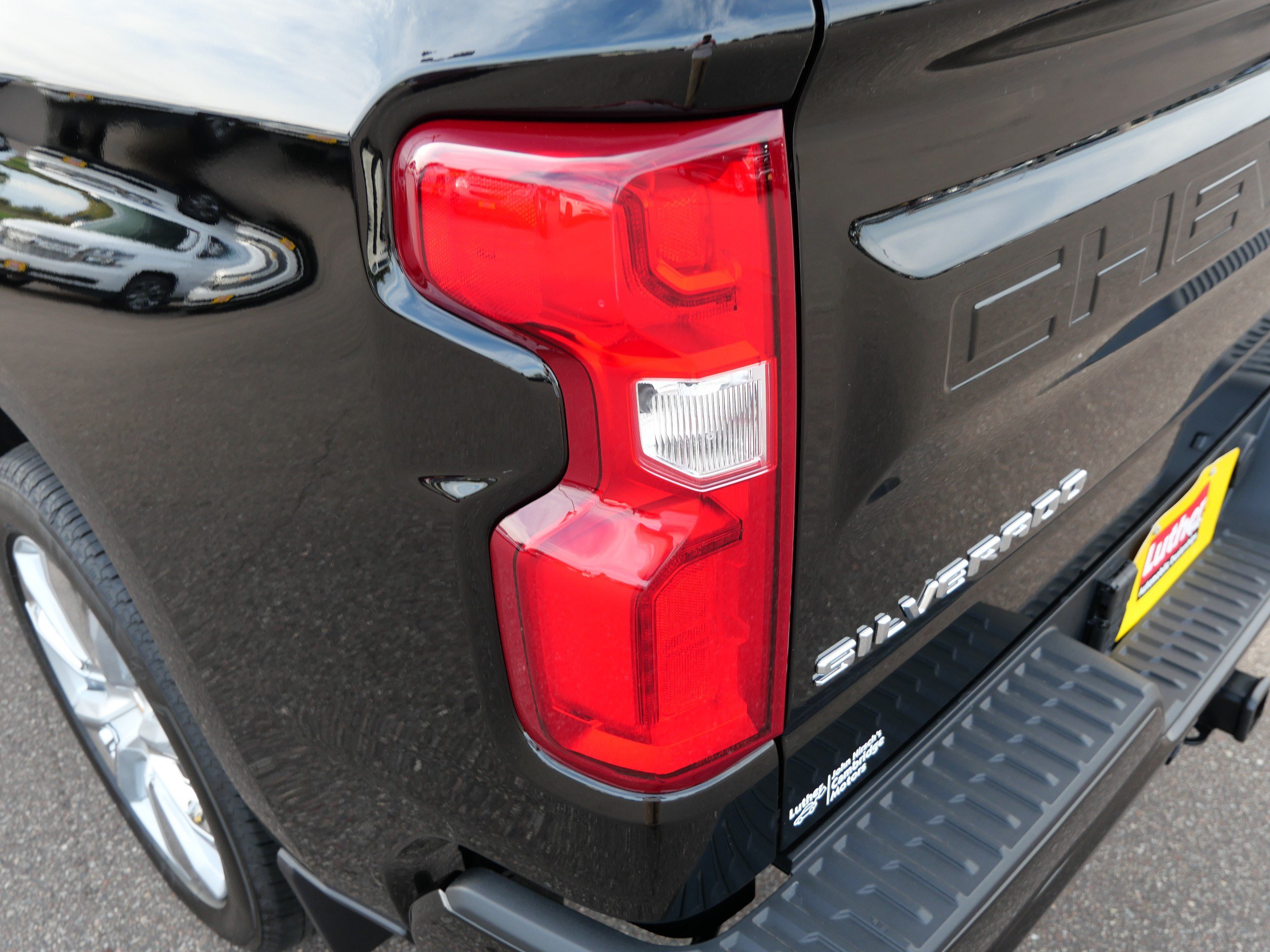 Used 2026 Chevrolet Silverado 1500 High Country AWD/4WD image 19