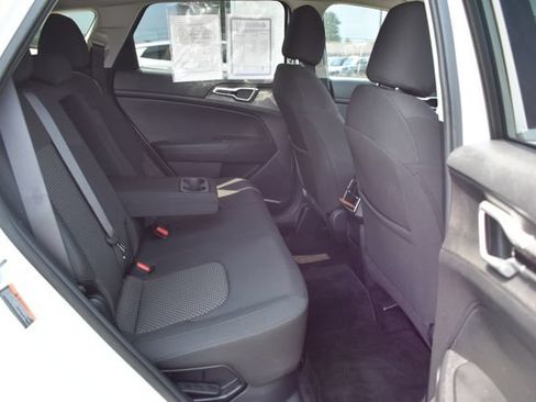 Used 2023 Kia Sportage LX AWD/4WD image 37