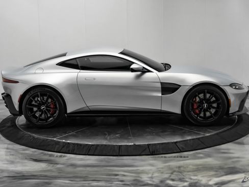 Used 2019 Aston Martin V8 Vantage Coupe RWD image 23