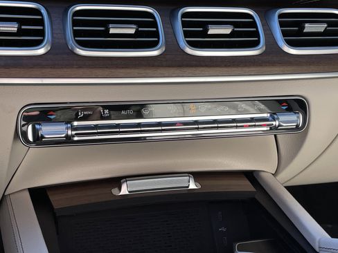 New 2026 Mercedes-Benz GLE 450 GLE 450 4MATIC Coupe image 29