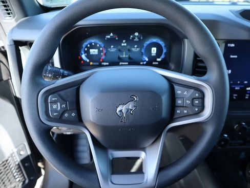 New 2025 Ford Bronco 4-Door image 3