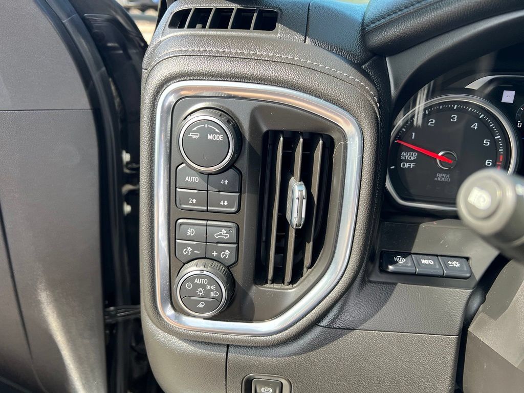 Used 2021 Chevrolet Silverado 1500 High Country w/ Technology Package AWD/4WD image 47