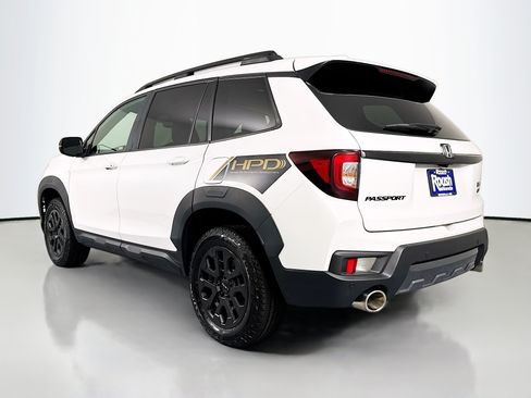 Certified 2023 Honda Passport TrailSport image 7