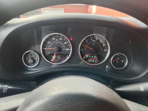 Used 2013 Jeep Wrangler Unlimited Sport AWD/4WD image 16