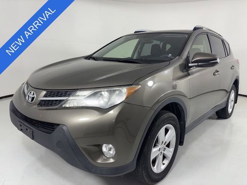 Used 2014 Toyota RAV4 XLE image 1