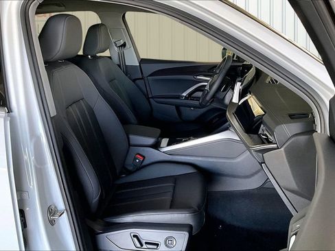 New 2025 Audi Q5 Premium Plus image 11